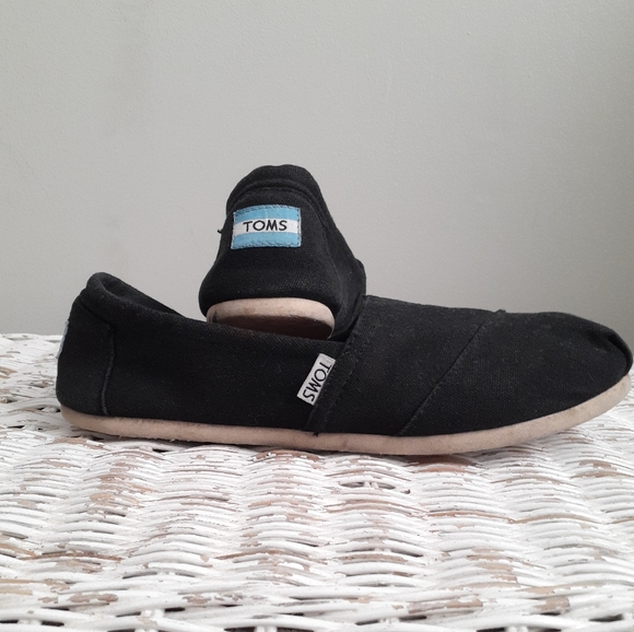 Toms Shoes - Classic Black Toms